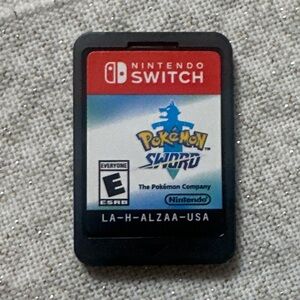 Nintendo Switch Pokémon Game Card - Red and Black ALZAA12X000